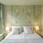 't Hotel 3*